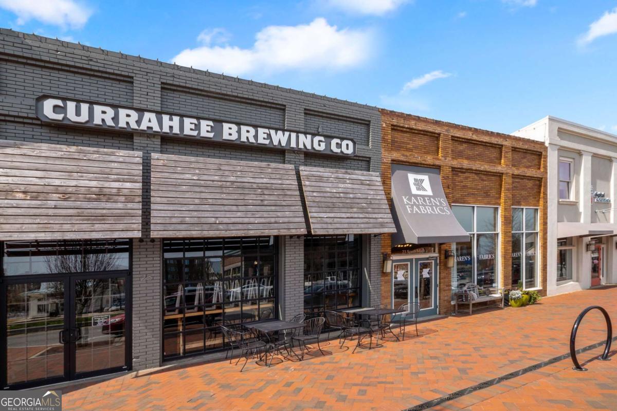 Roswell, Georgia 30076, United States, 5 Bedrooms Bedrooms, ,5 BathroomsBathrooms,Residential,Pending,16717