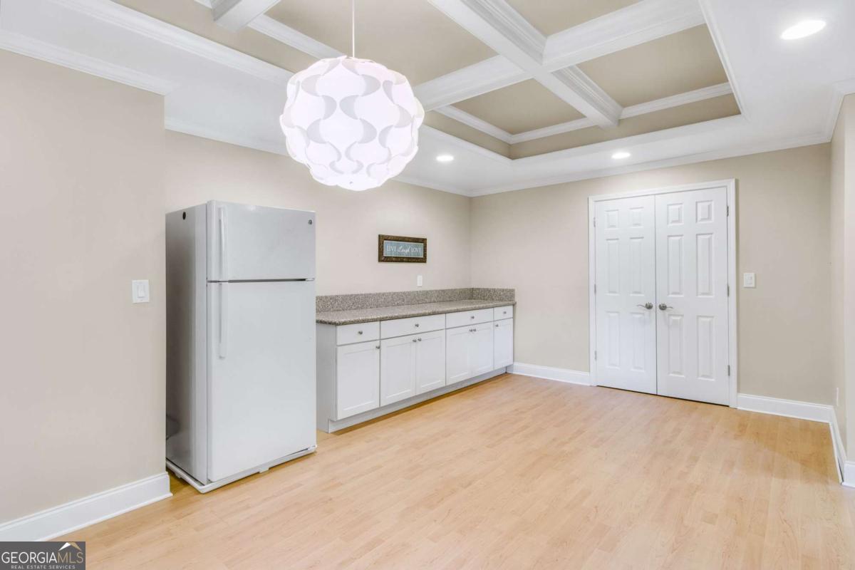 Roswell, Georgia 30076, United States, 5 Bedrooms Bedrooms, ,5 BathroomsBathrooms,Residential,Pending,16717