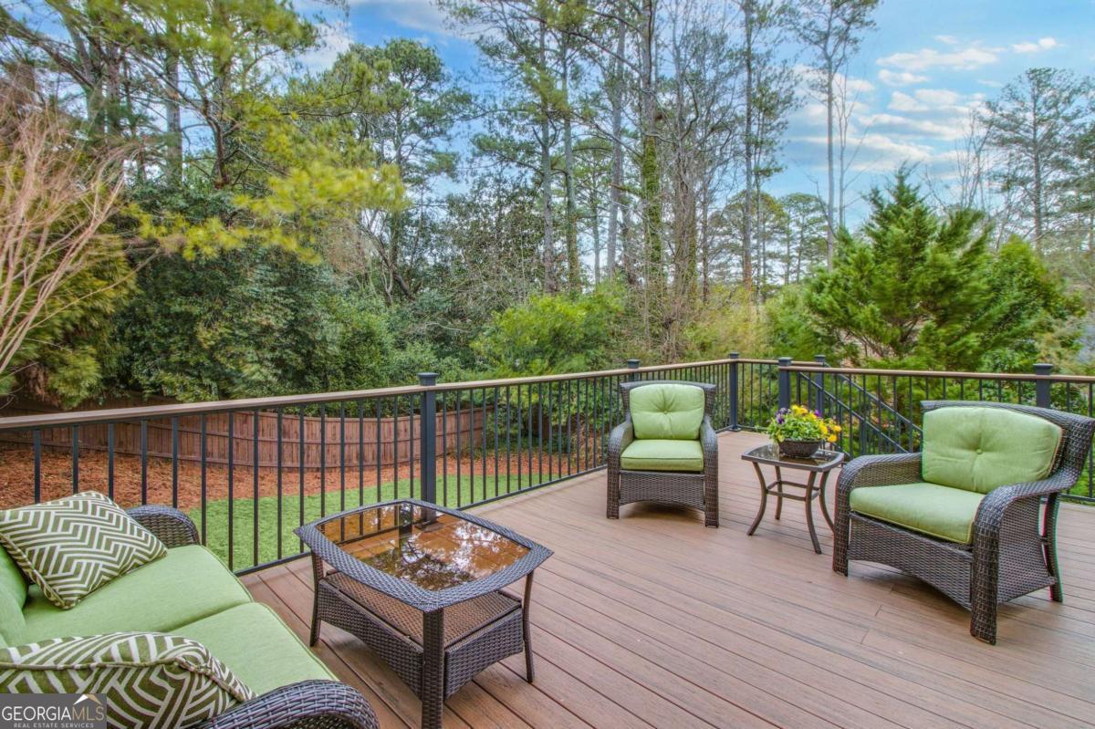 Roswell, Georgia 30076, United States, 5 Bedrooms Bedrooms, ,5 BathroomsBathrooms,Residential,Pending,16717