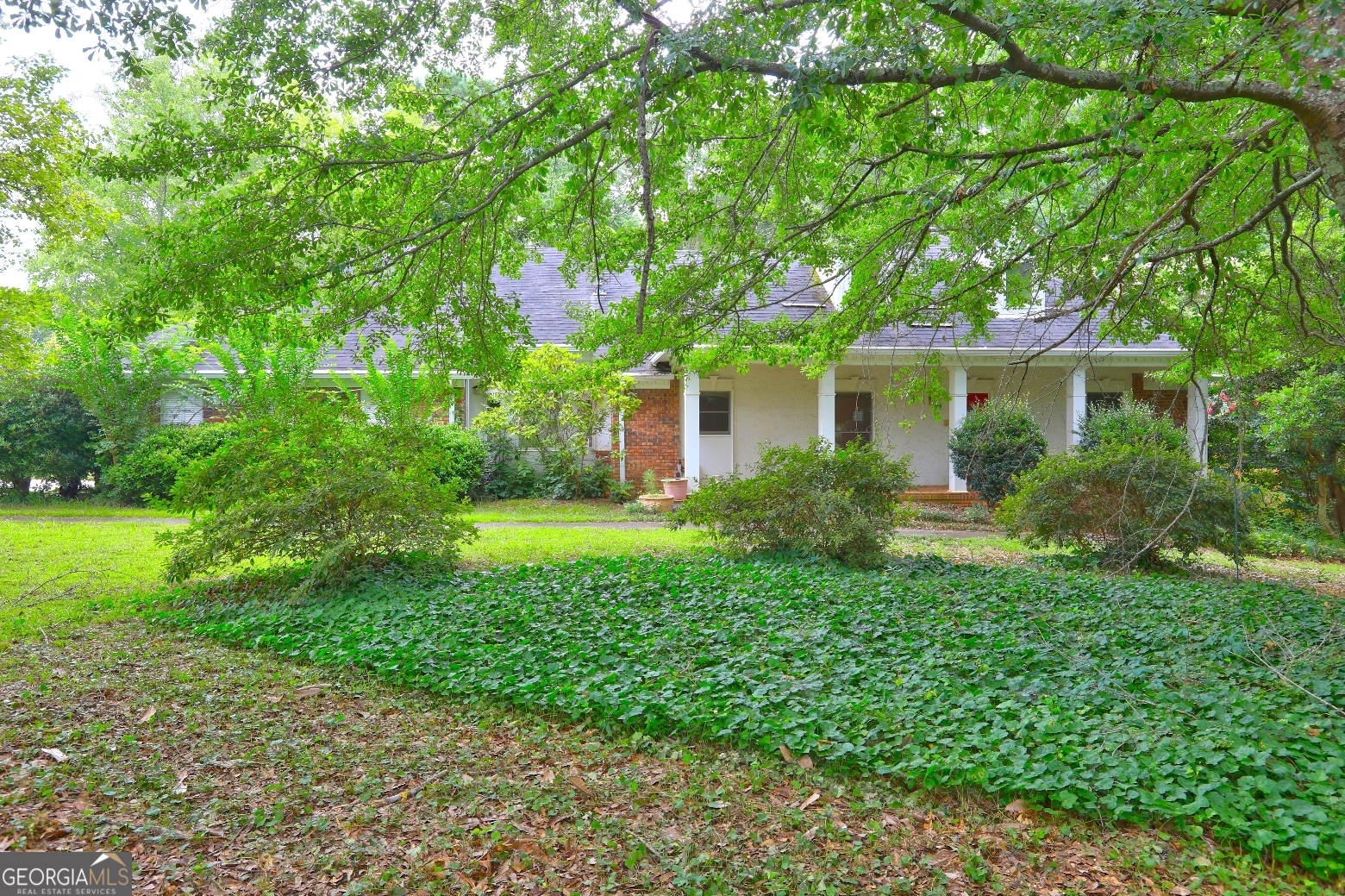 Great Investment Property Needs Renovations - 4 Bedroom 4 Full Baths - Finished Basement - Inground Pool - Basketball Court - Need a Quick Sell Call Agent Today For A Private Showing!!!