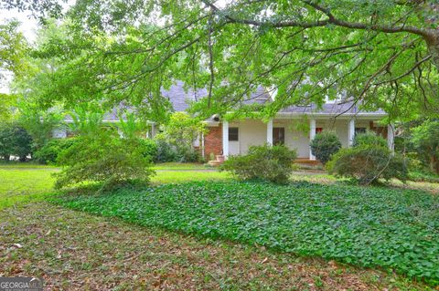 Photo of 707 Lexington Avenue, Jonesboro, GA 30236 (MLS # 10578929)