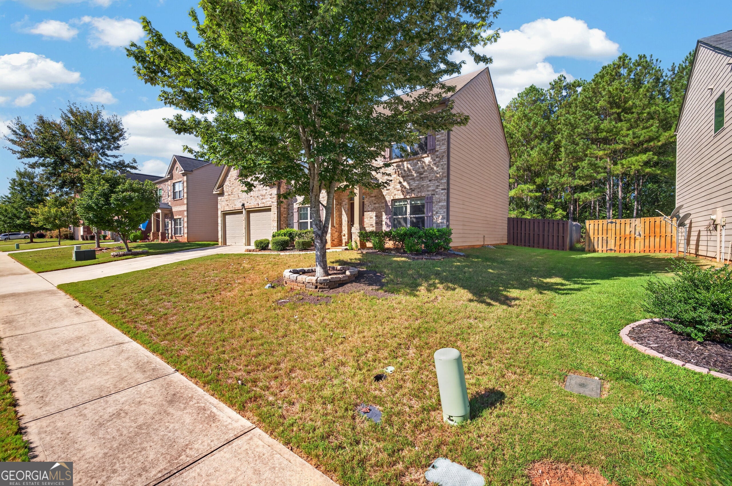 225 Mary Jane LN