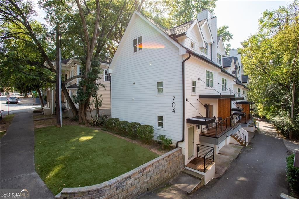 Photo of 704 Durant Place NE #B, Atlanta, GA 30308 (MLS # 10758041)