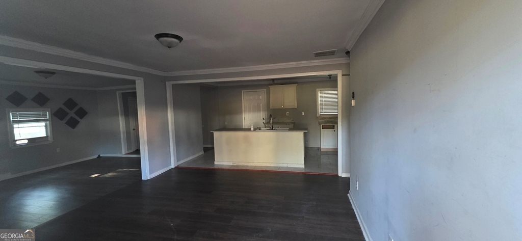 1032 Valley View RD SE