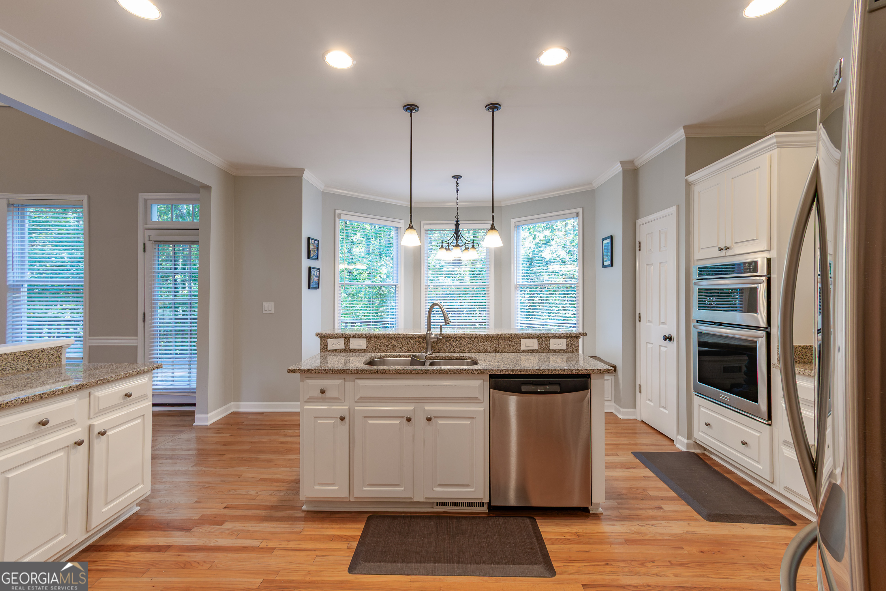 WELLESLEY UNIT V-A - Residential Lease