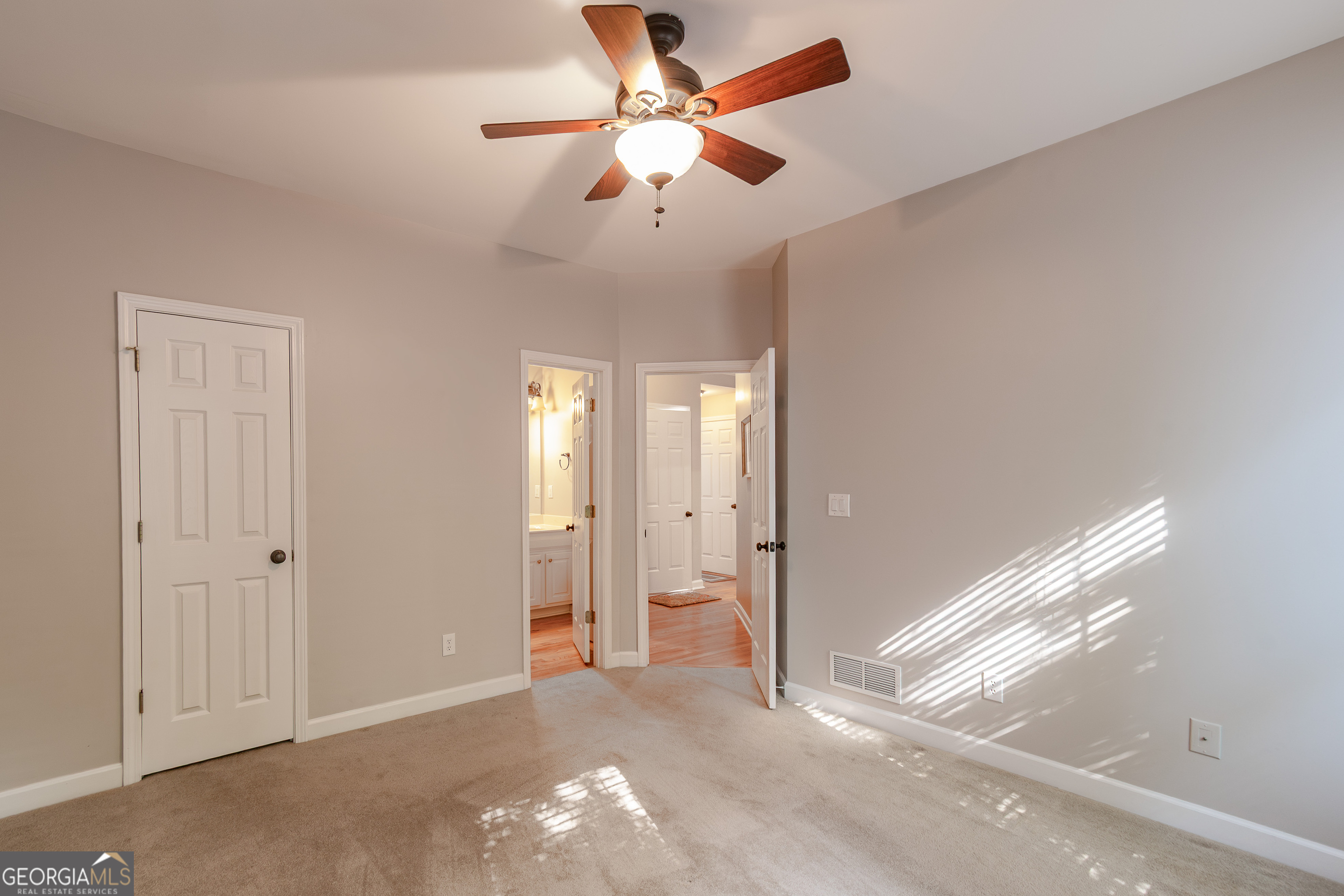 WELLESLEY UNIT V-A - Residential Lease