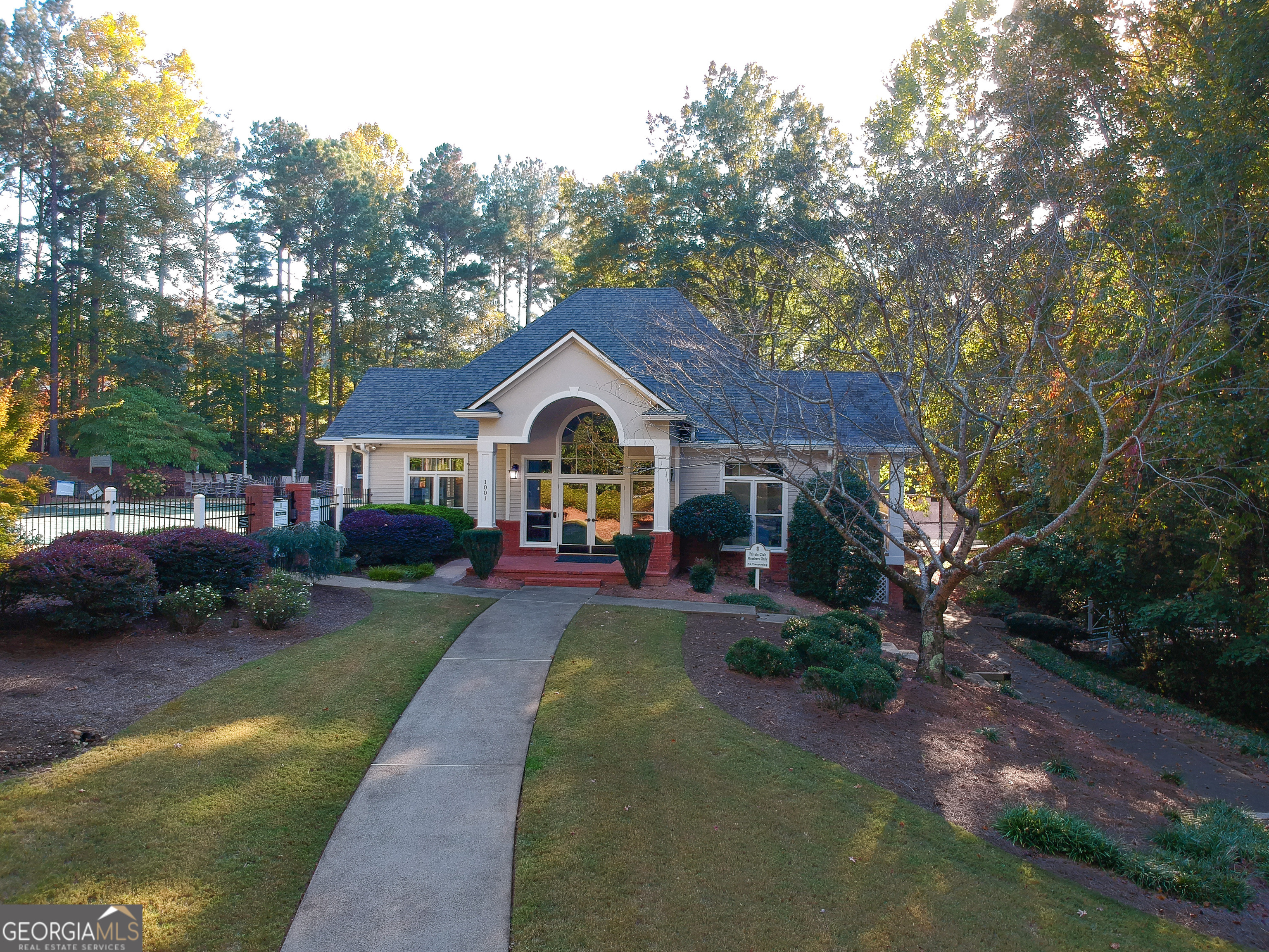 WELLESLEY UNIT V-A - Residential Lease