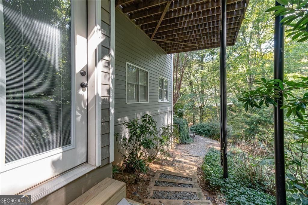 Woodstock, Georgia 30189, United States, 6 Bedrooms Bedrooms, ,4 BathroomsBathrooms,Residential,Active,230578