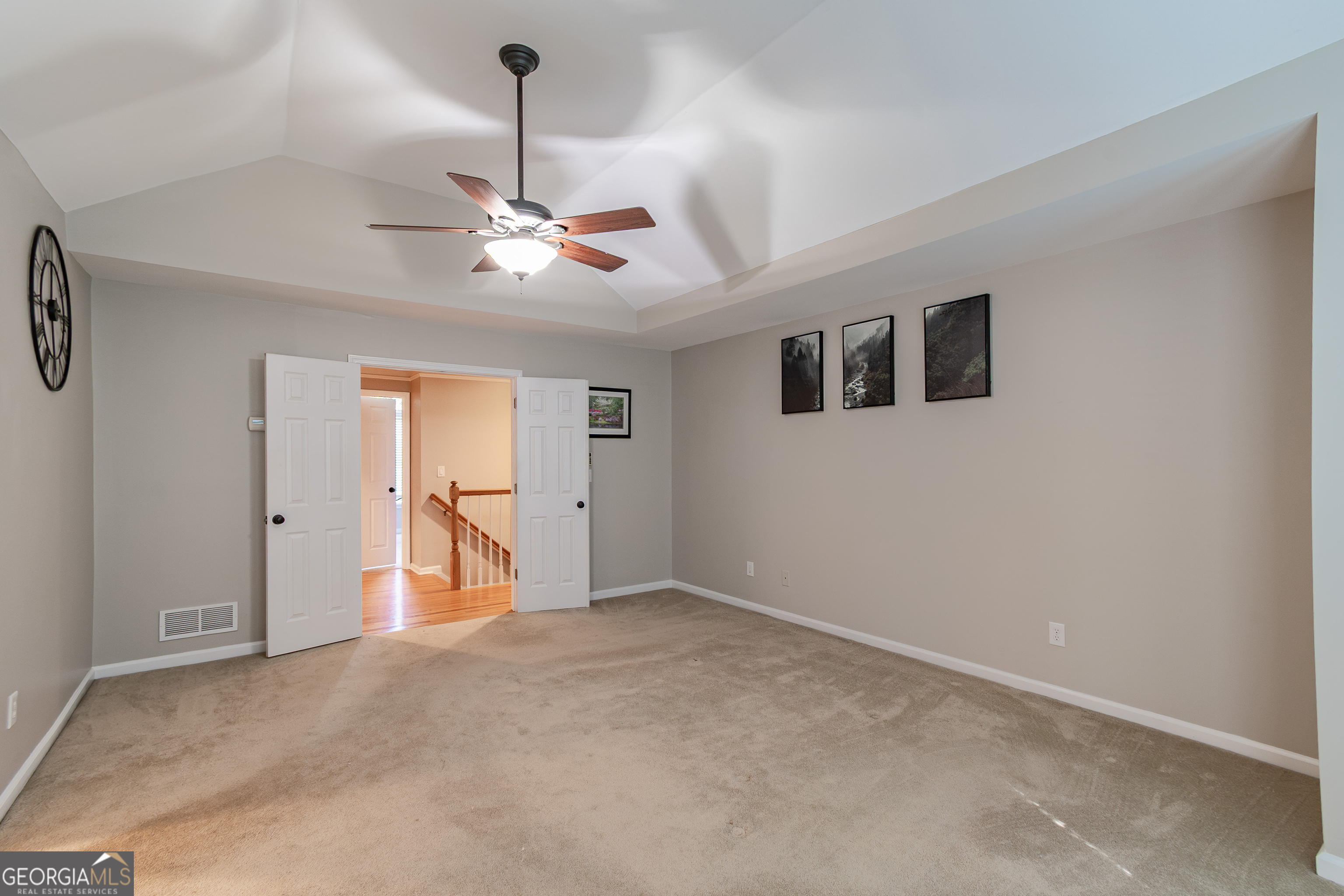 WELLESLEY UNIT V-A - Residential Lease