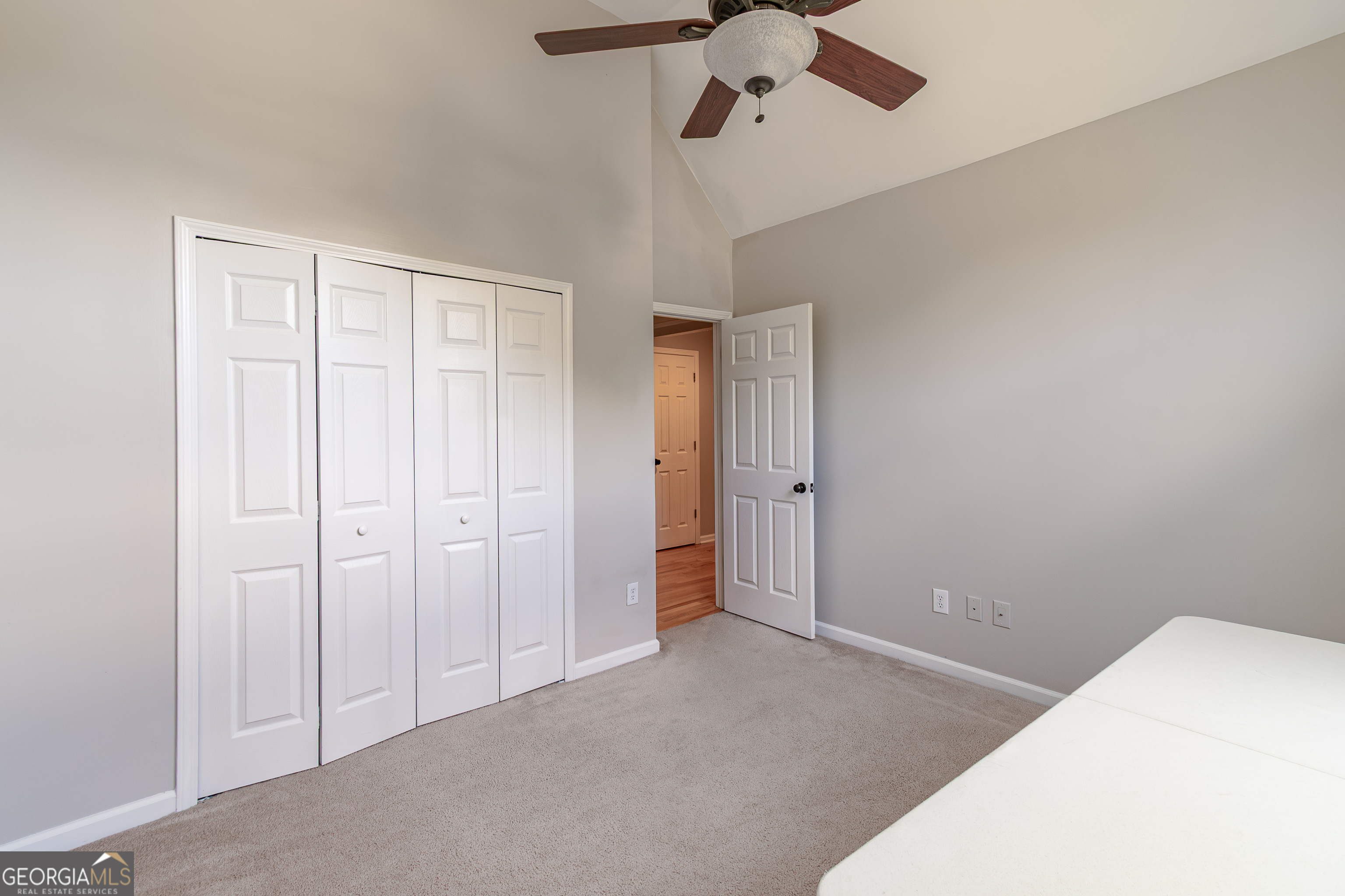 WELLESLEY UNIT V-A - Residential Lease