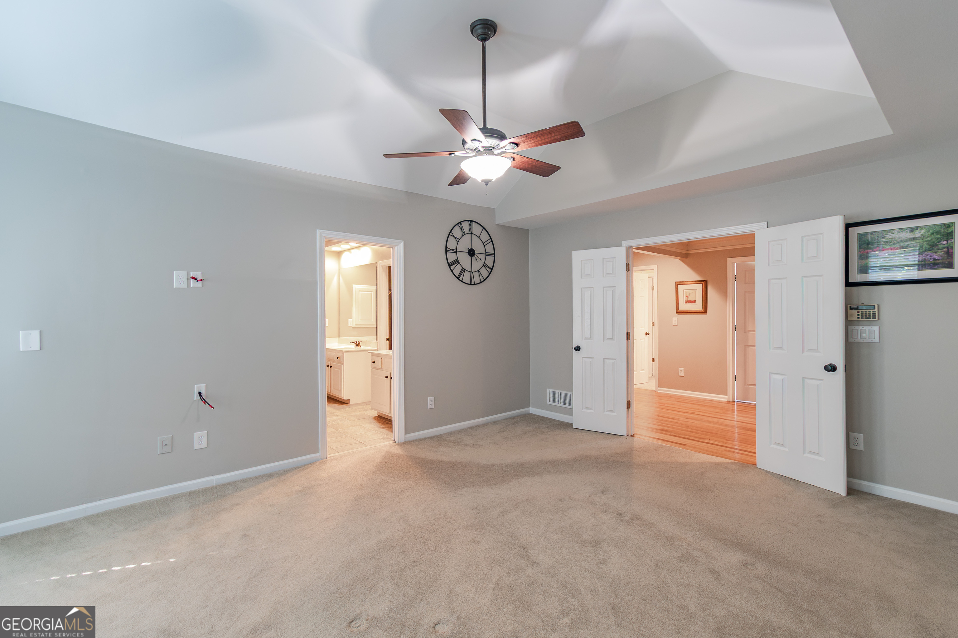 WELLESLEY UNIT V-A - Residential Lease