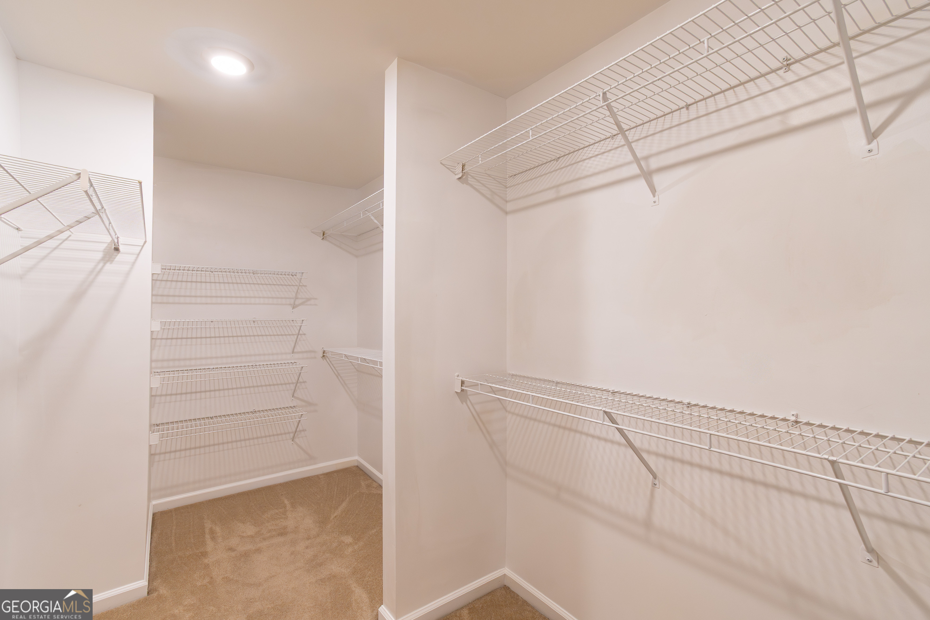 WELLESLEY UNIT V-A - Residential Lease