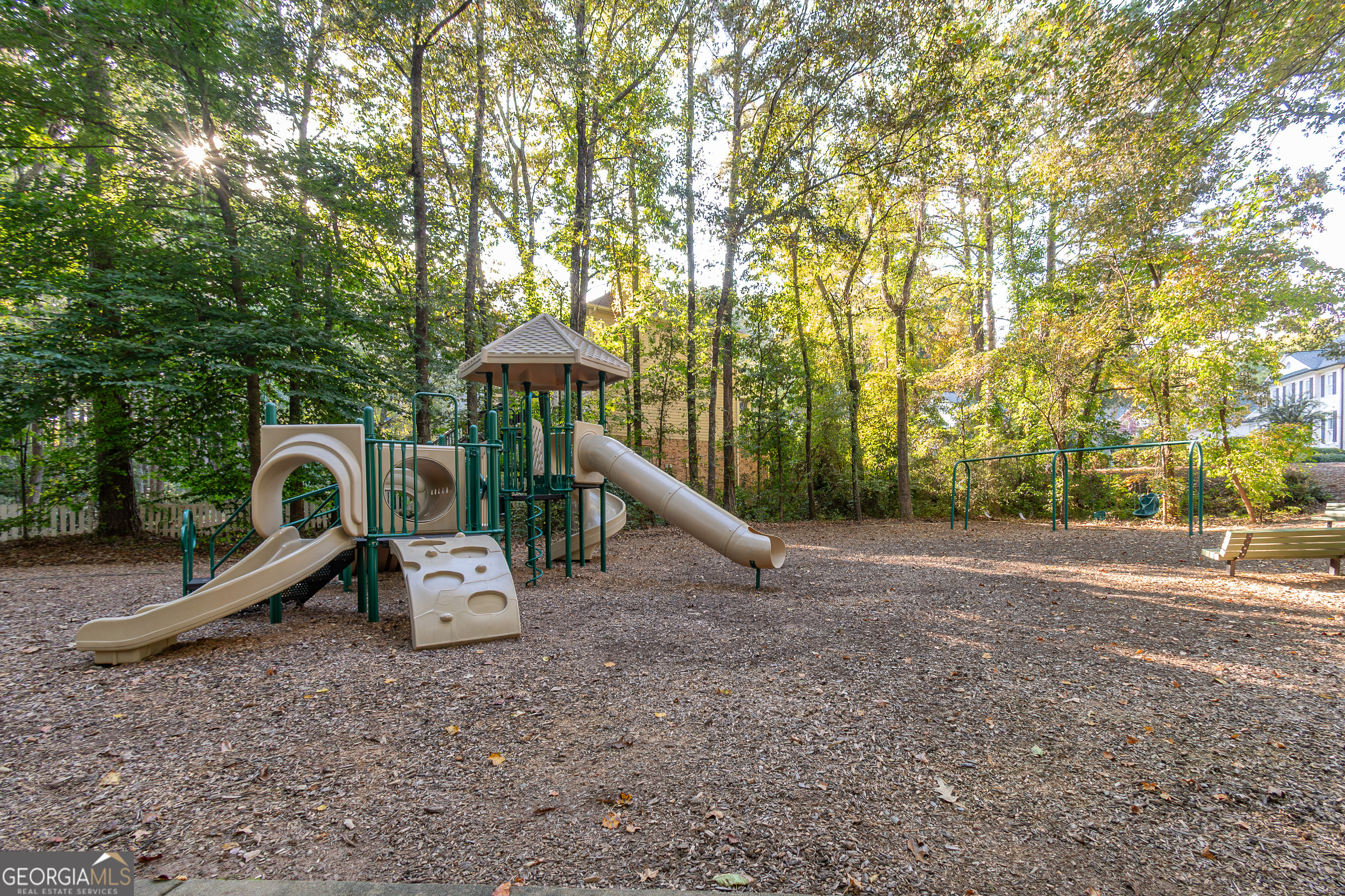 WELLESLEY UNIT V-A - Residential Lease