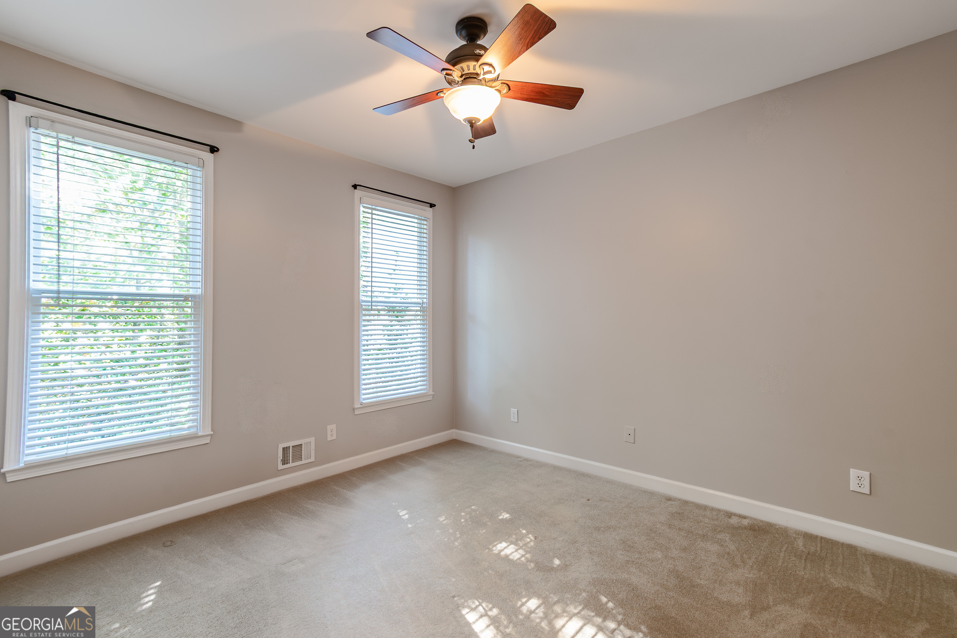 WELLESLEY UNIT V-A - Residential Lease