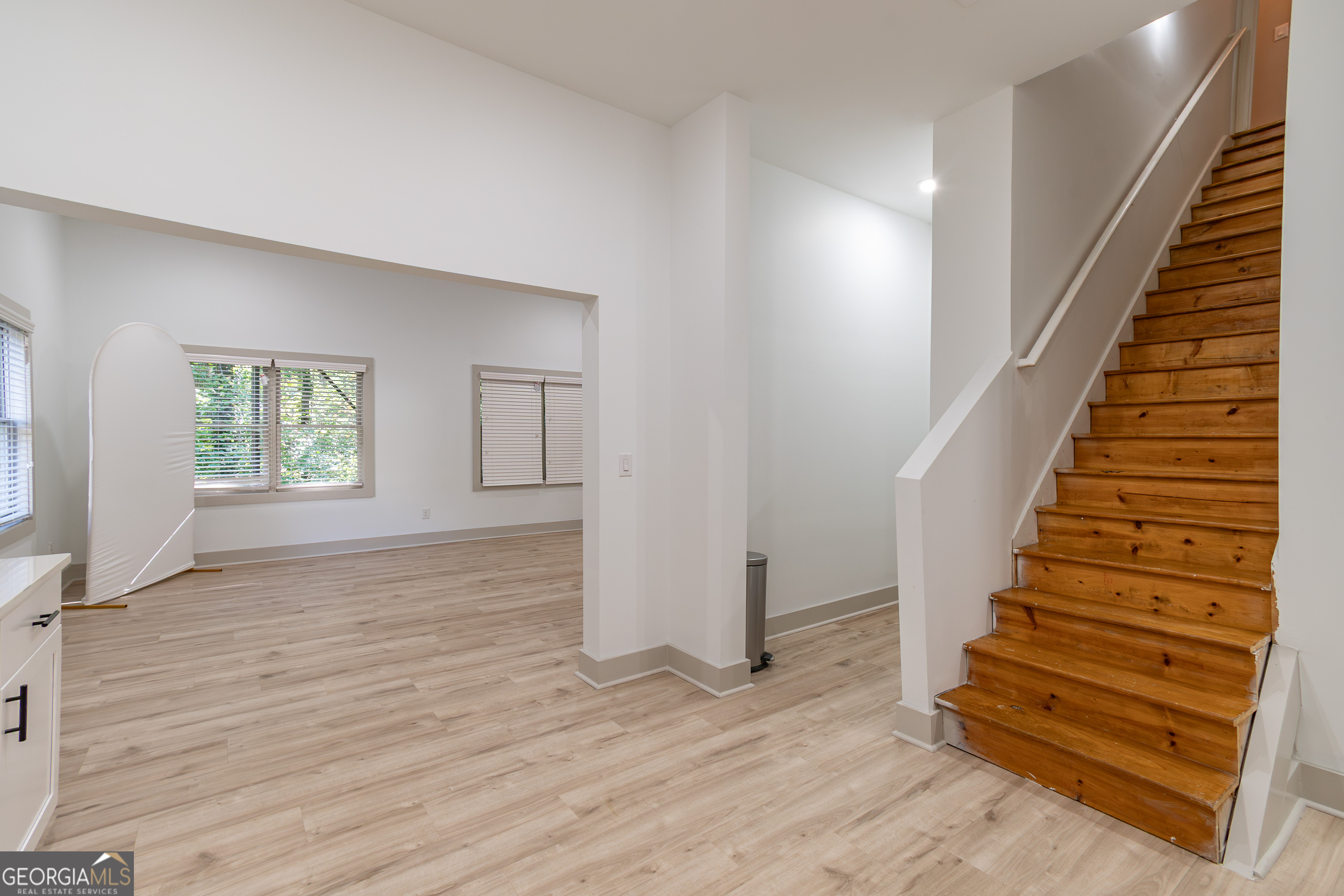 WELLESLEY UNIT V-A - Residential Lease