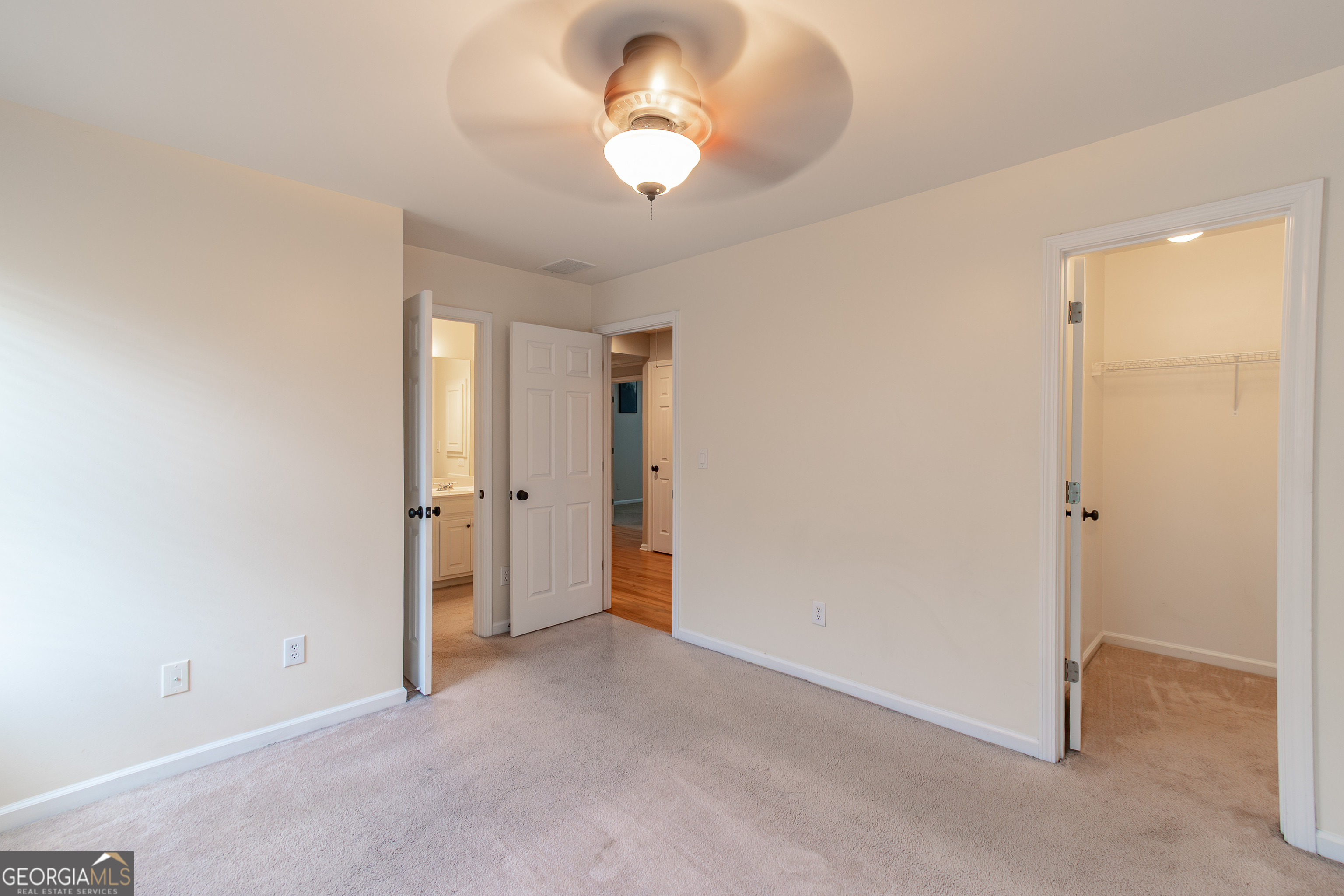 WELLESLEY UNIT V-A - Residential Lease