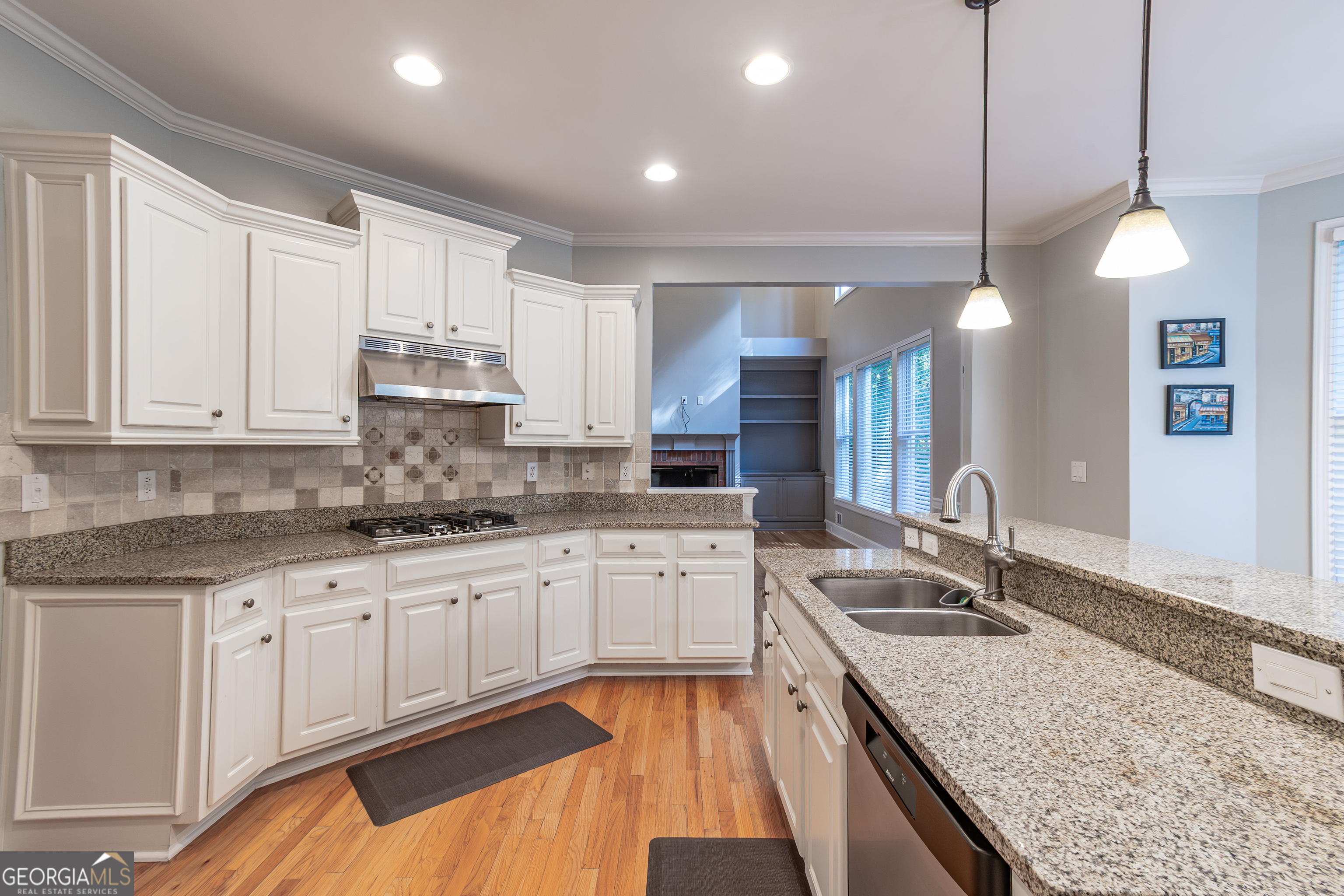 WELLESLEY UNIT V-A - Residential Lease