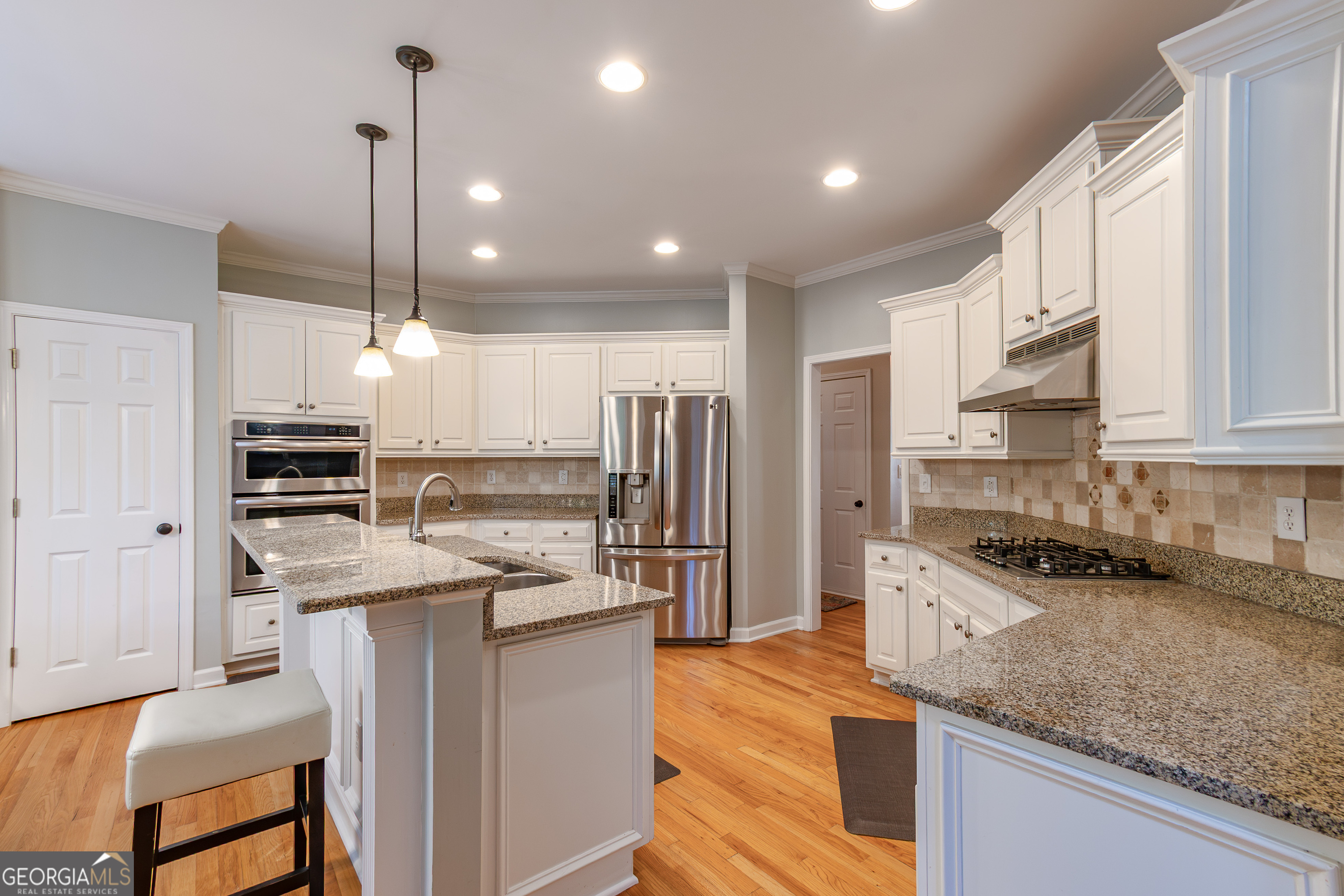 WELLESLEY UNIT V-A - Residential Lease