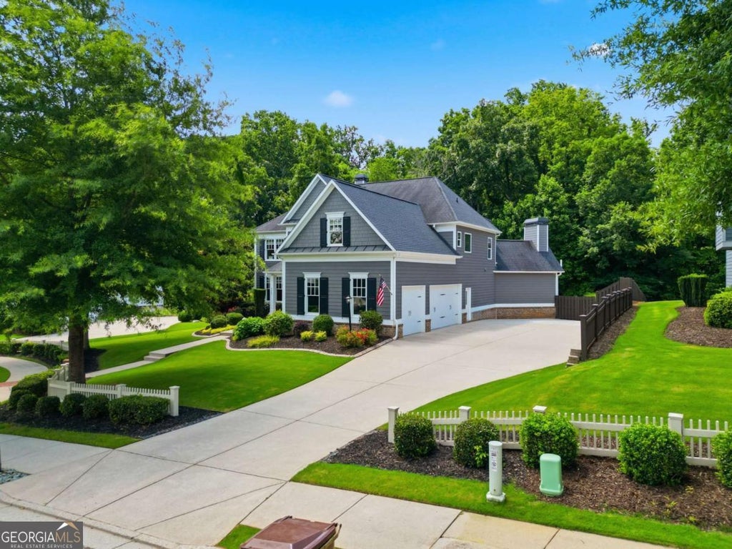 Photo of 4065 Williams Point Drive, Cumming, GA 30028 (MLS # 10785574)