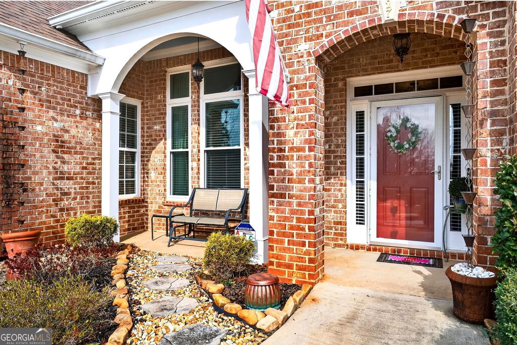 Photo of 327 Fairways Drive, Macon, GA 31220 (MLS # 10687304)