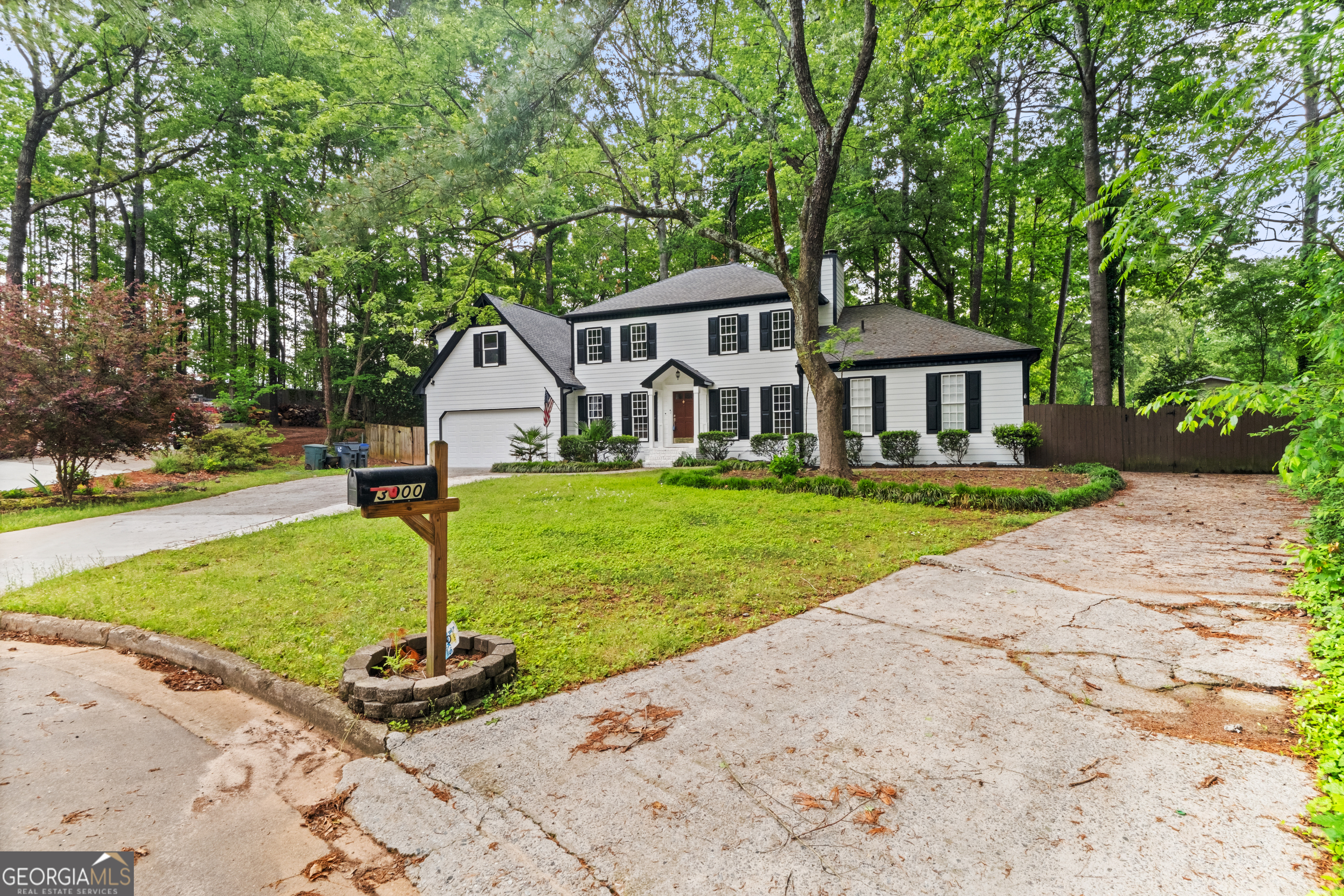 3900 Millwood LN