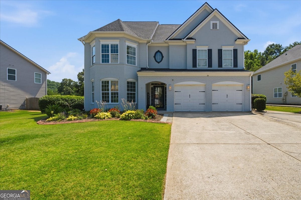 211 Highlands DR