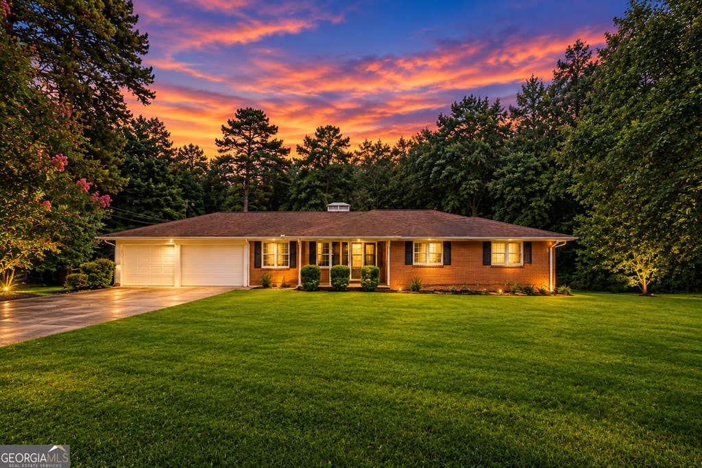 Photo of 128 Scott Circle, Toccoa, GA 30577 (MLS # 10823884)