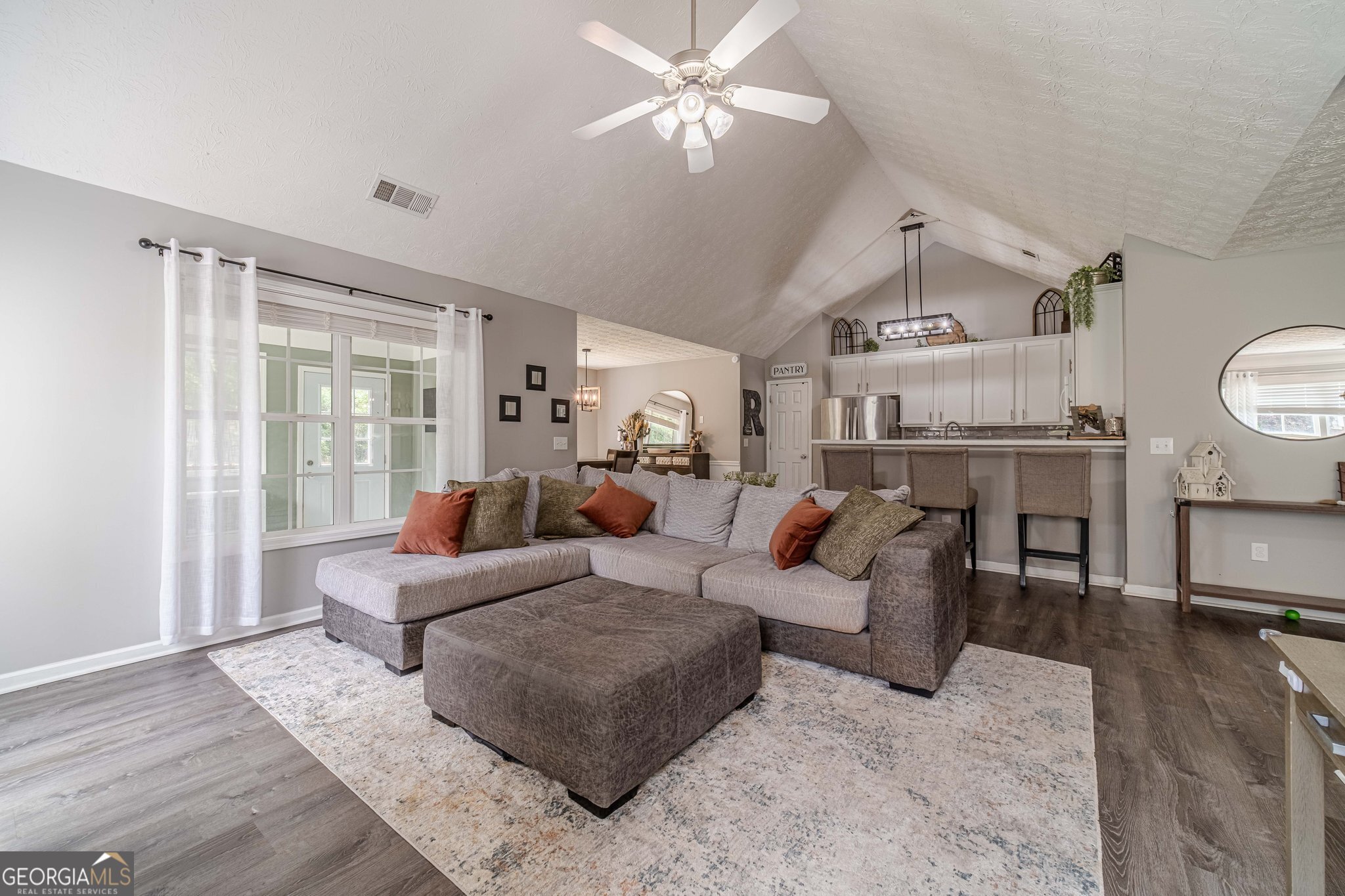 3124 Oak Ridge LN