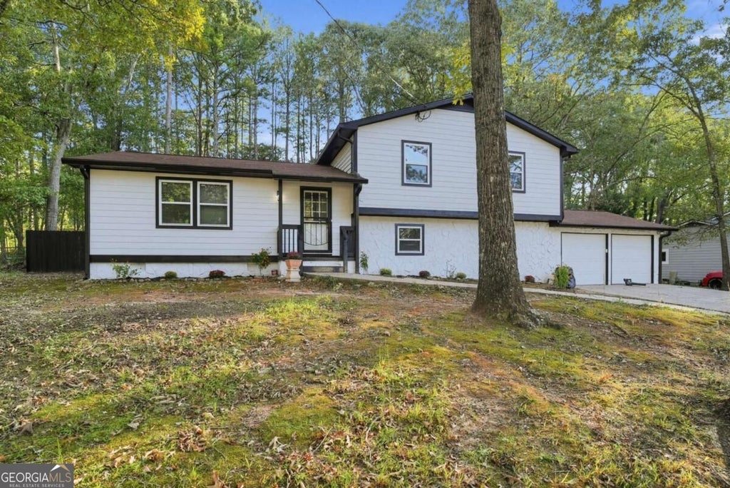 Photo of 70 Hager Drive, Riverdale, GA 30274 (MLS # 10876499)