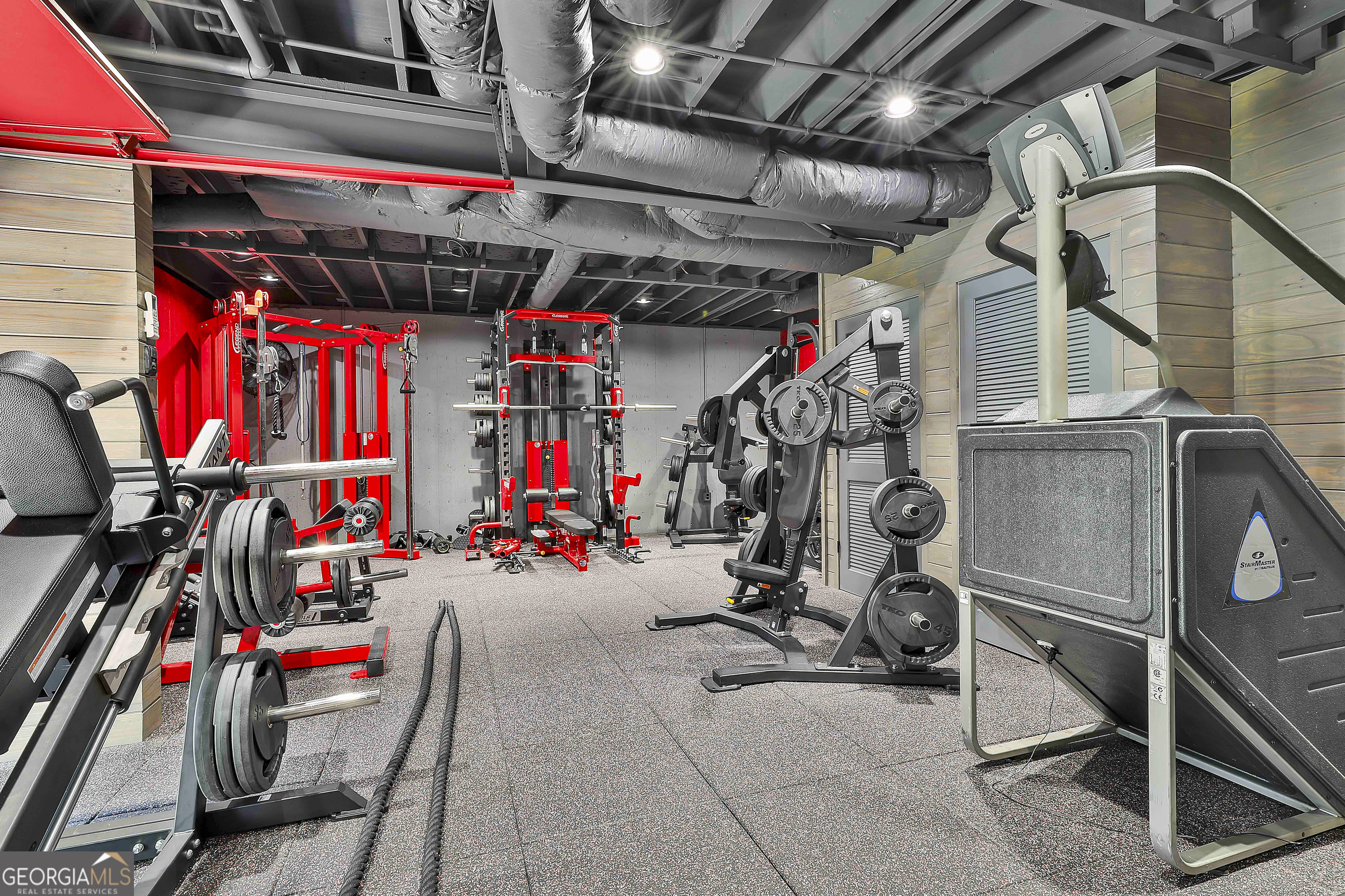 Sharpsburg, Georgia 30277, United States, 5 Bedrooms Bedrooms, ,6 BathroomsBathrooms,Residential,Active,148560