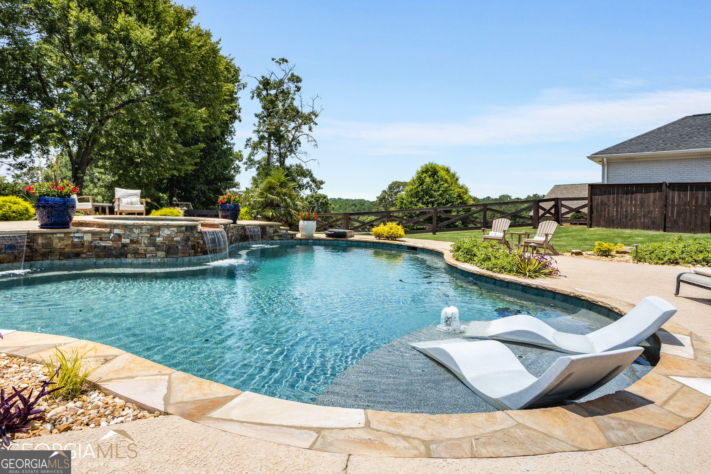 Sharpsburg, Georgia 30277, United States, 5 Bedrooms Bedrooms, ,6 BathroomsBathrooms,Residential,Active,148560