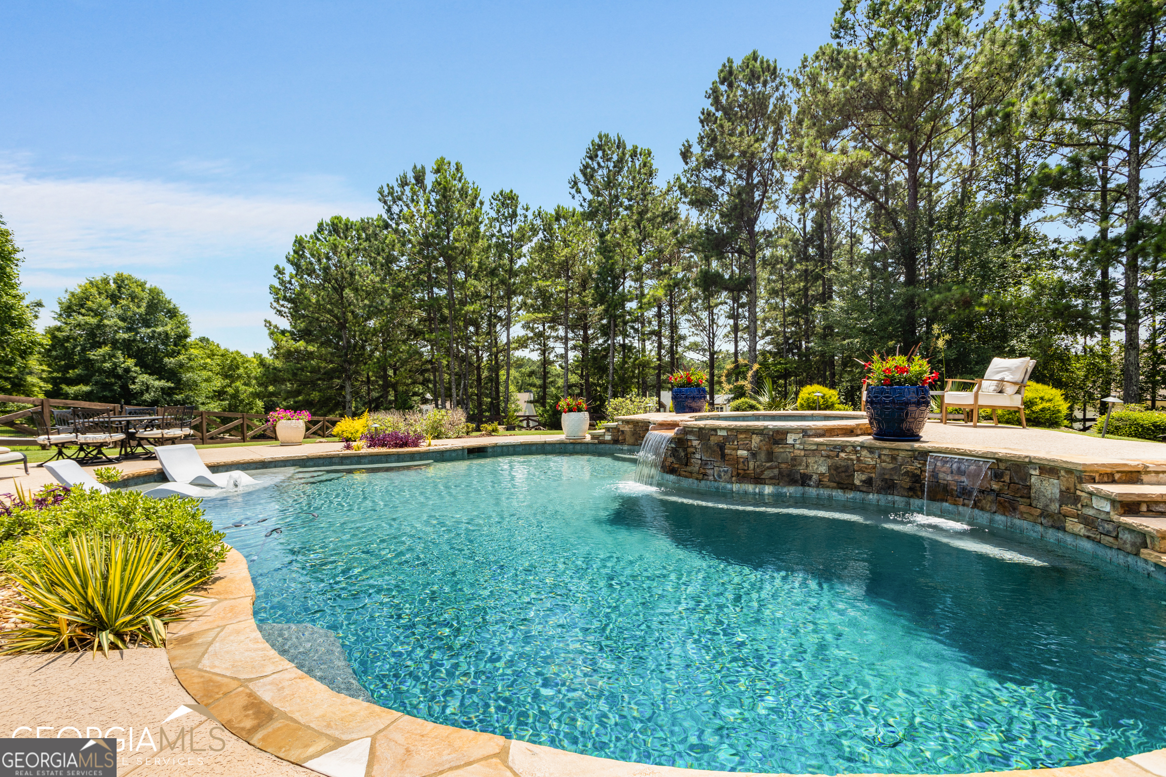 Sharpsburg, Georgia 30277, United States, 5 Bedrooms Bedrooms, ,6 BathroomsBathrooms,Residential,Active,148560