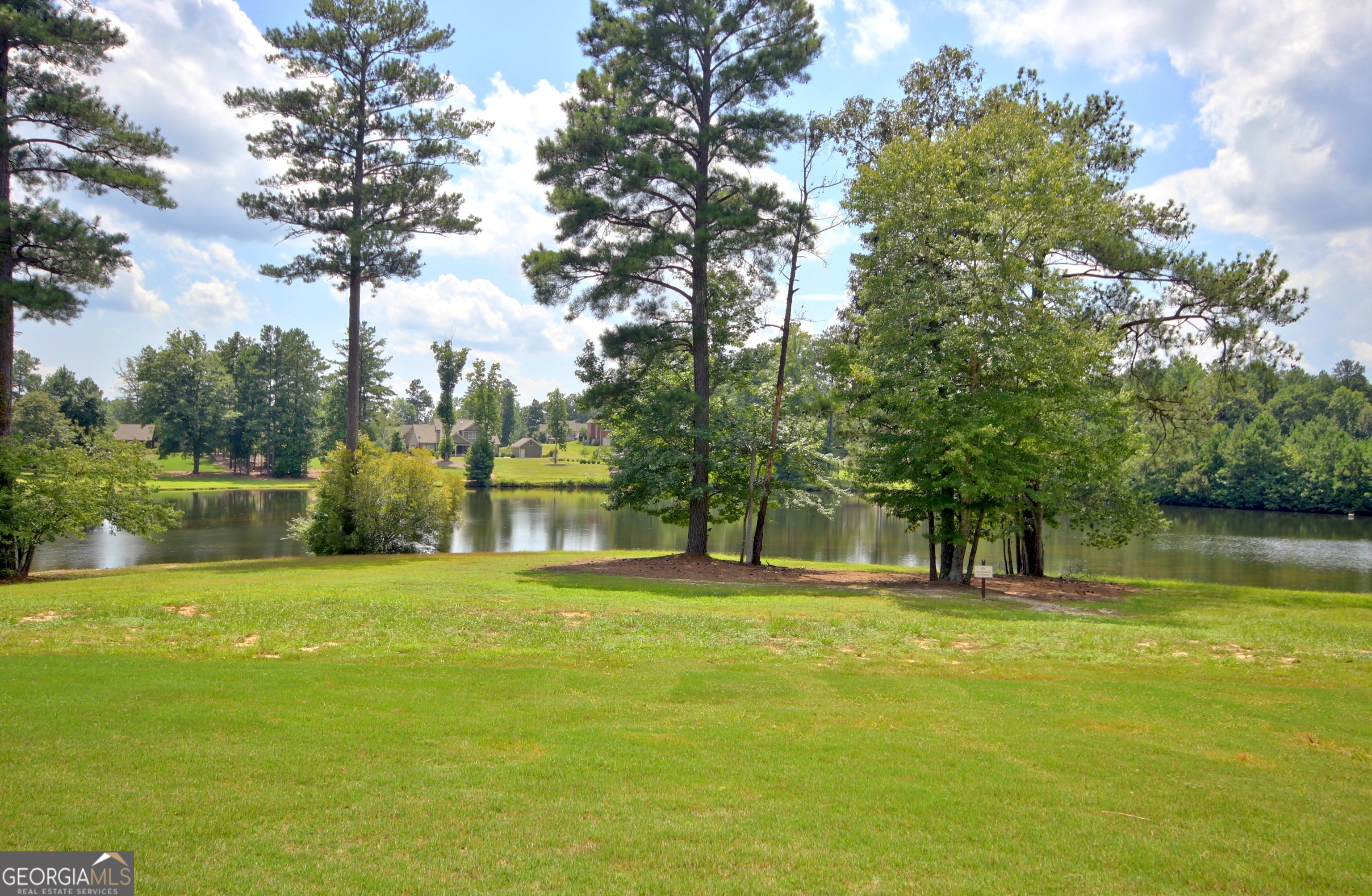 Sharpsburg, Georgia 30277, United States, 5 Bedrooms Bedrooms, ,6 BathroomsBathrooms,Residential,Active,148560