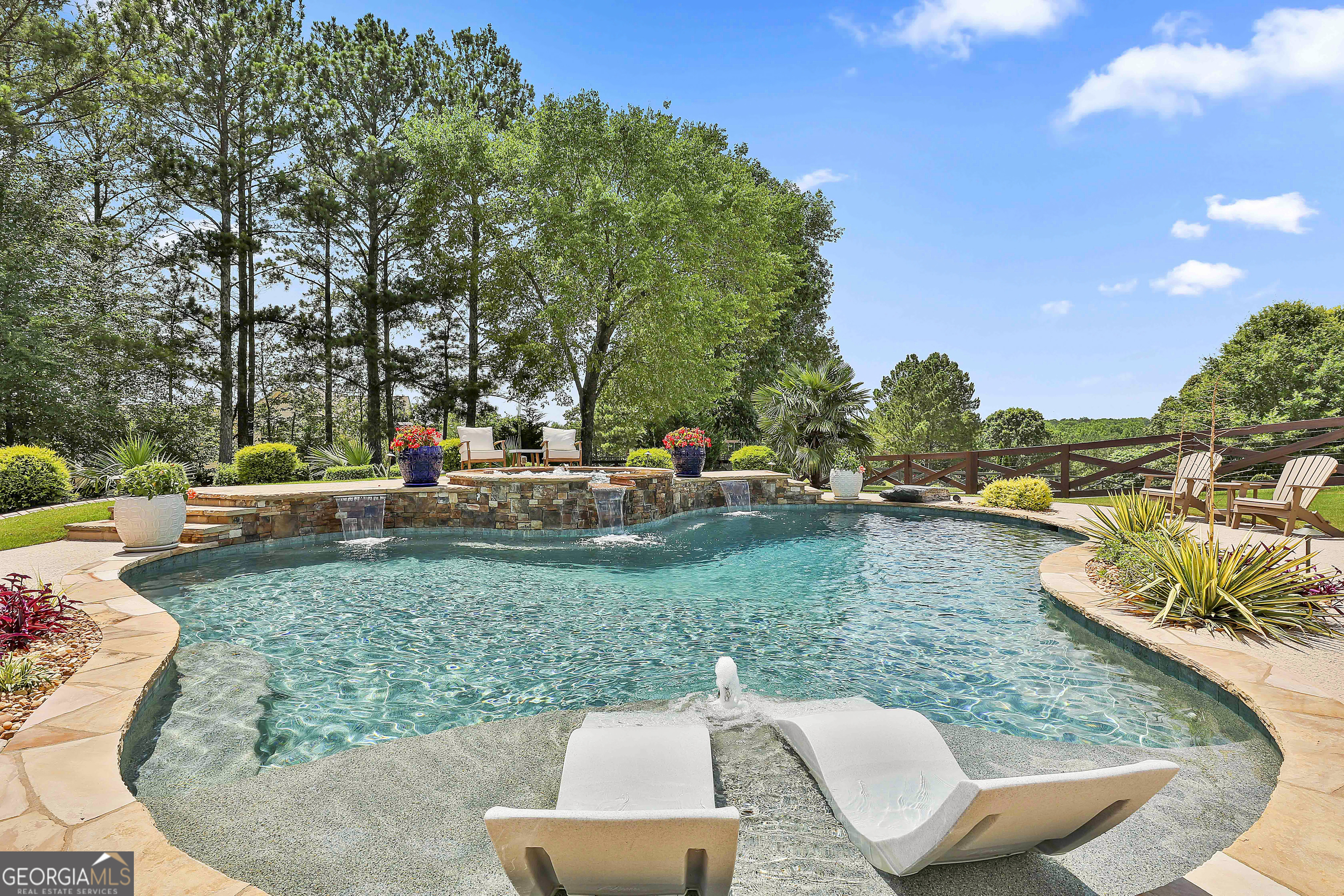 Sharpsburg, Georgia 30277, United States, 5 Bedrooms Bedrooms, ,6 BathroomsBathrooms,Residential,Active,148560