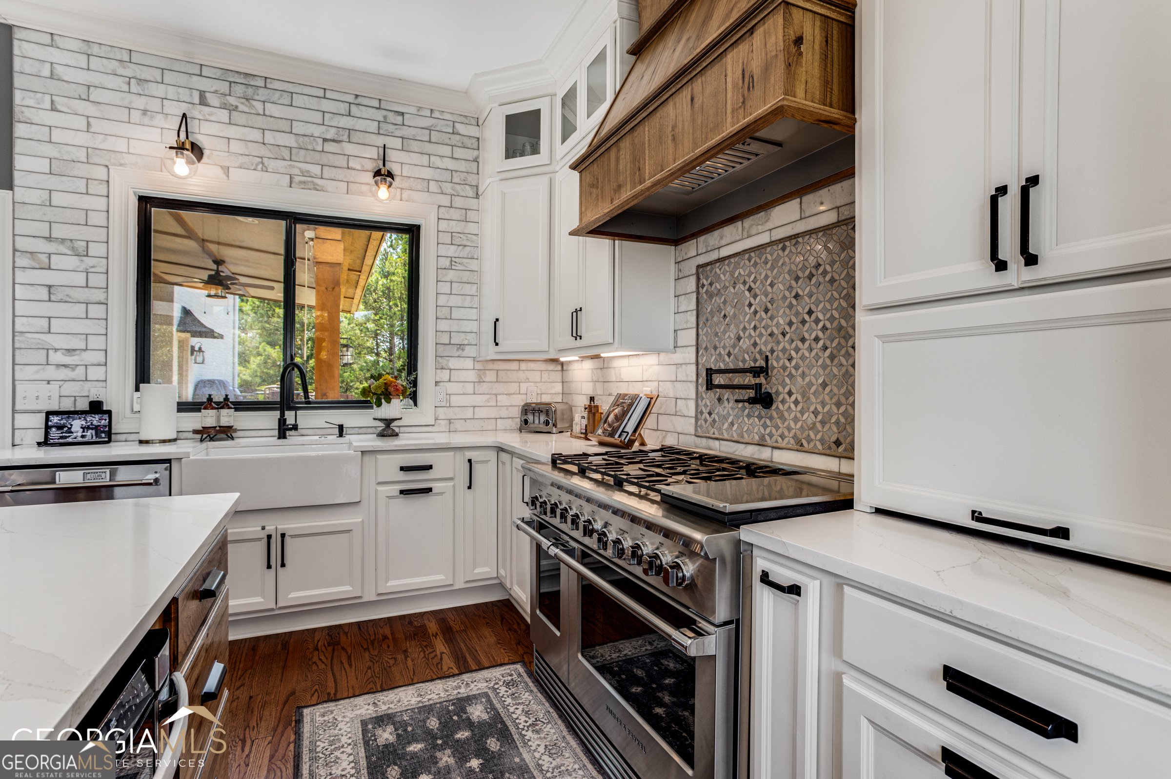 Sharpsburg, Georgia 30277, United States, 5 Bedrooms Bedrooms, ,6 BathroomsBathrooms,Residential,Active,148560