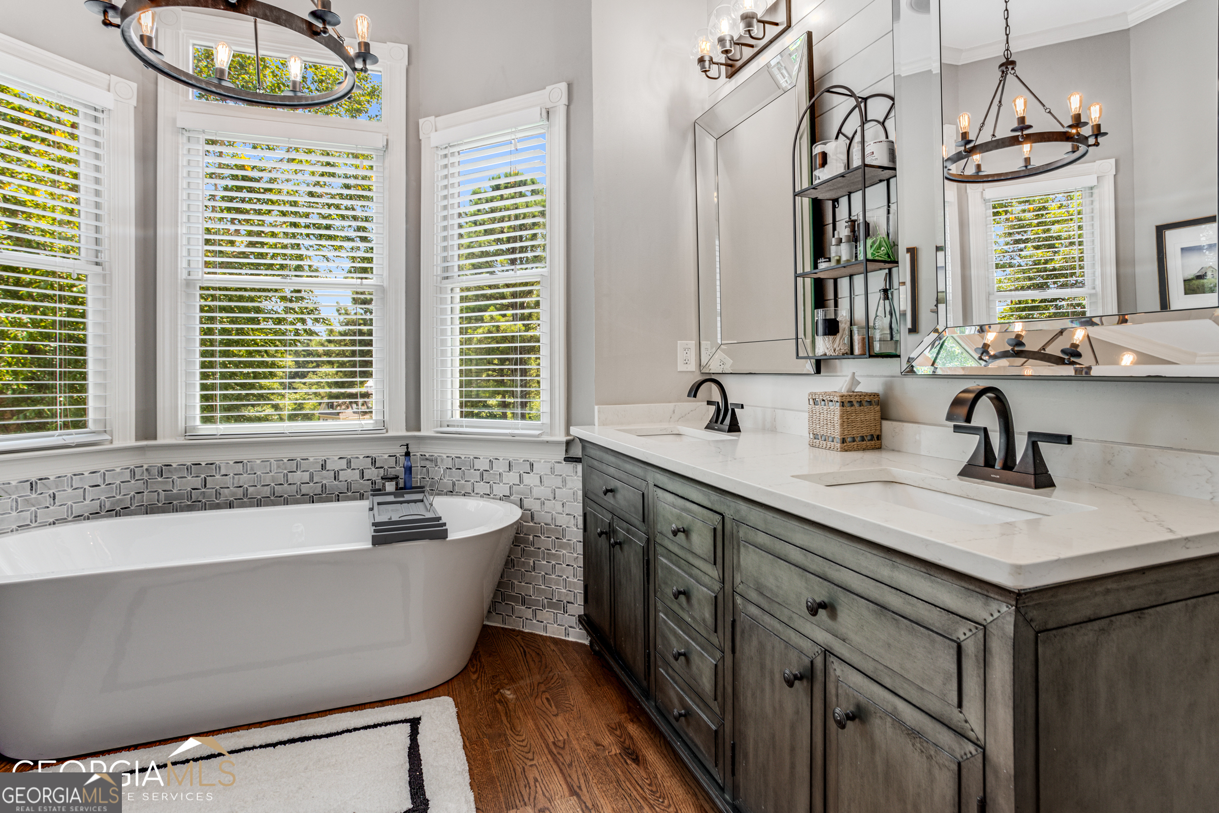 Sharpsburg, Georgia 30277, United States, 5 Bedrooms Bedrooms, ,6 BathroomsBathrooms,Residential,Active,148560