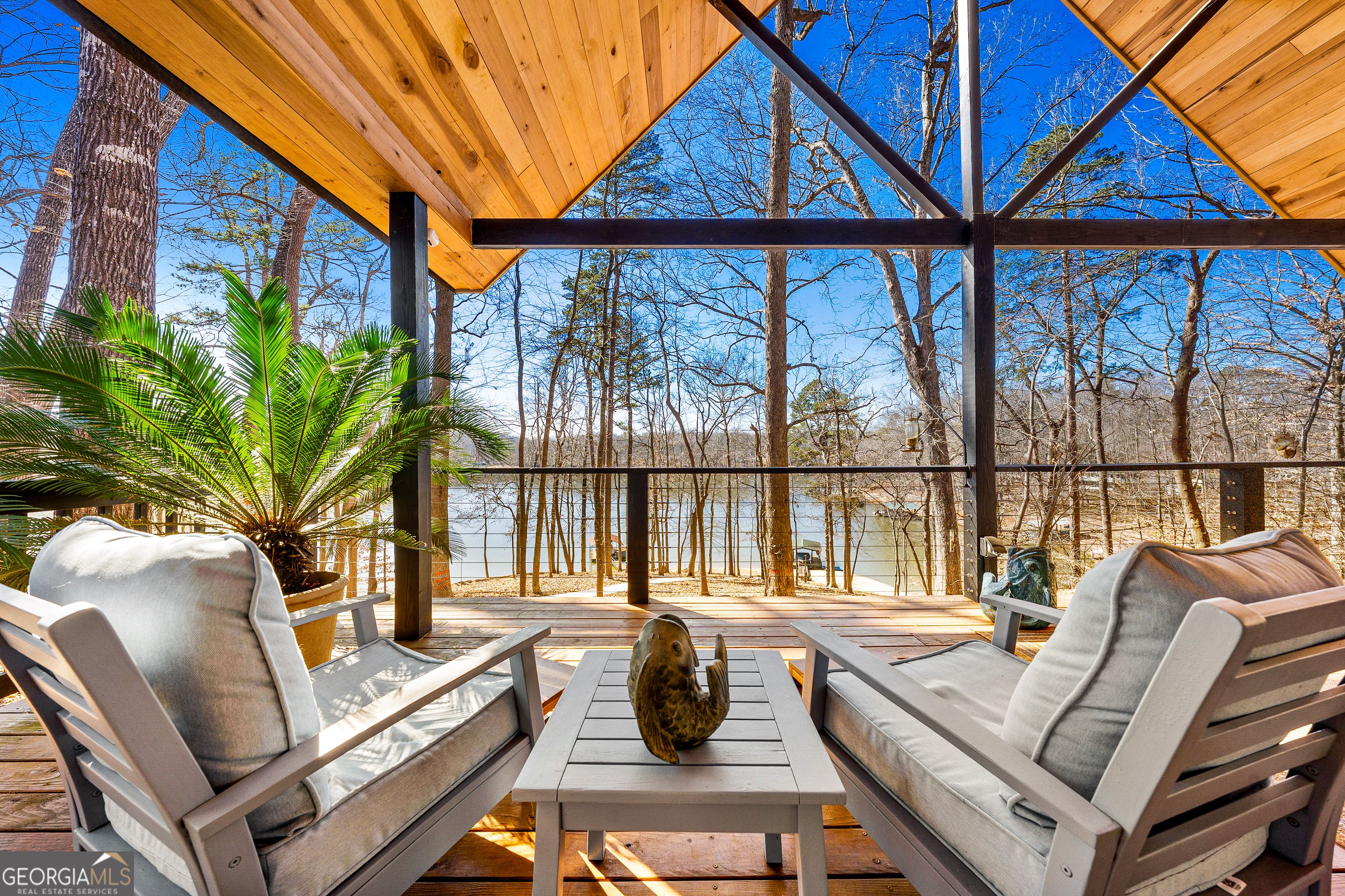 999 Rue Fleur De Lis