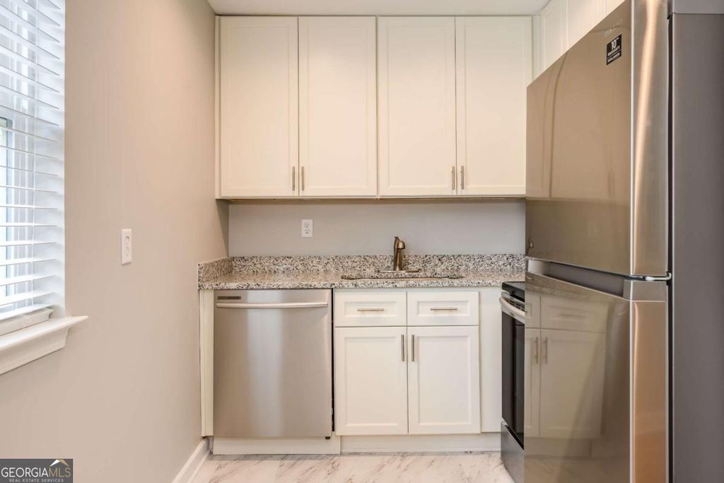 Photo of 880 Saint Charles Avenue NE #5, Atlanta, GA 30306 (MLS # 10742504)