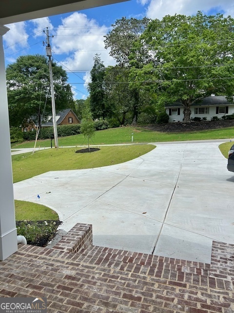 7 FONTAINE DR