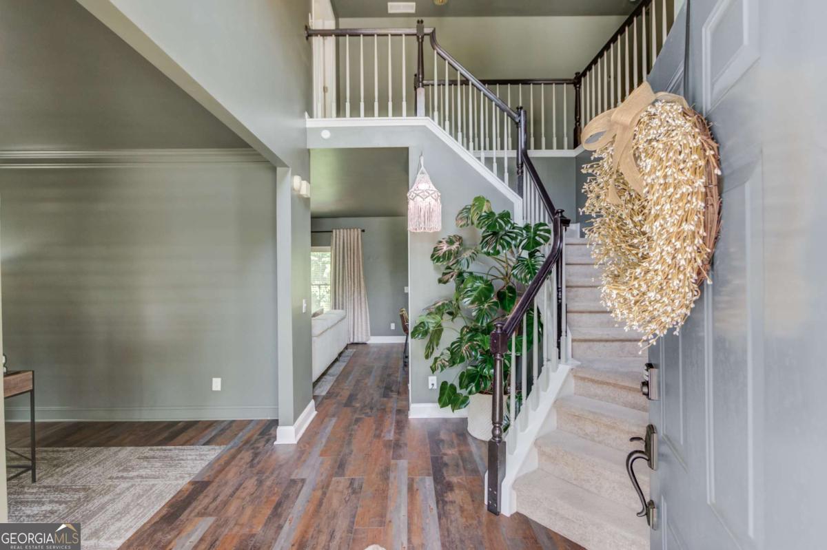 1099 Mount Water LN