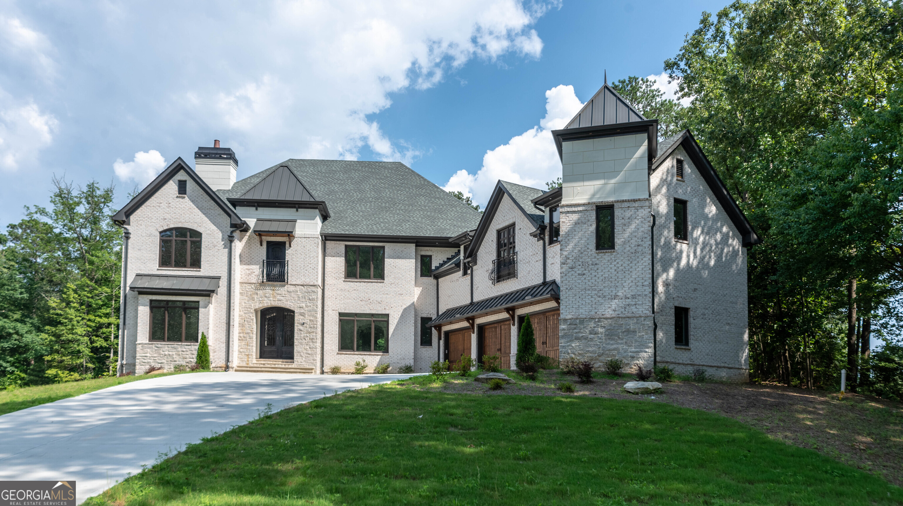 10745 Shallowford RD