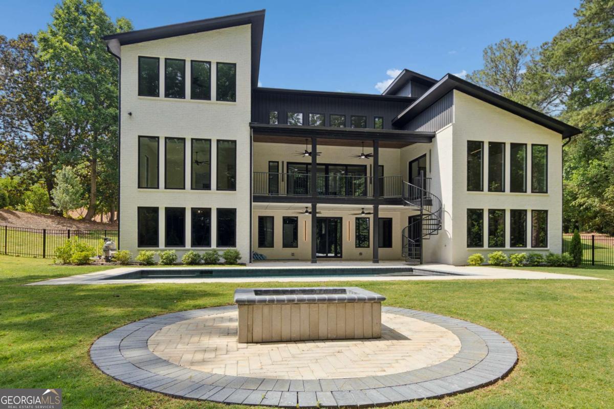 1000 Clementstone NE DR
