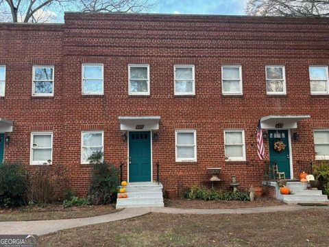 Photo of 625 Simmons Street, Gainesville, GA 30501 (MLS # 10655408)