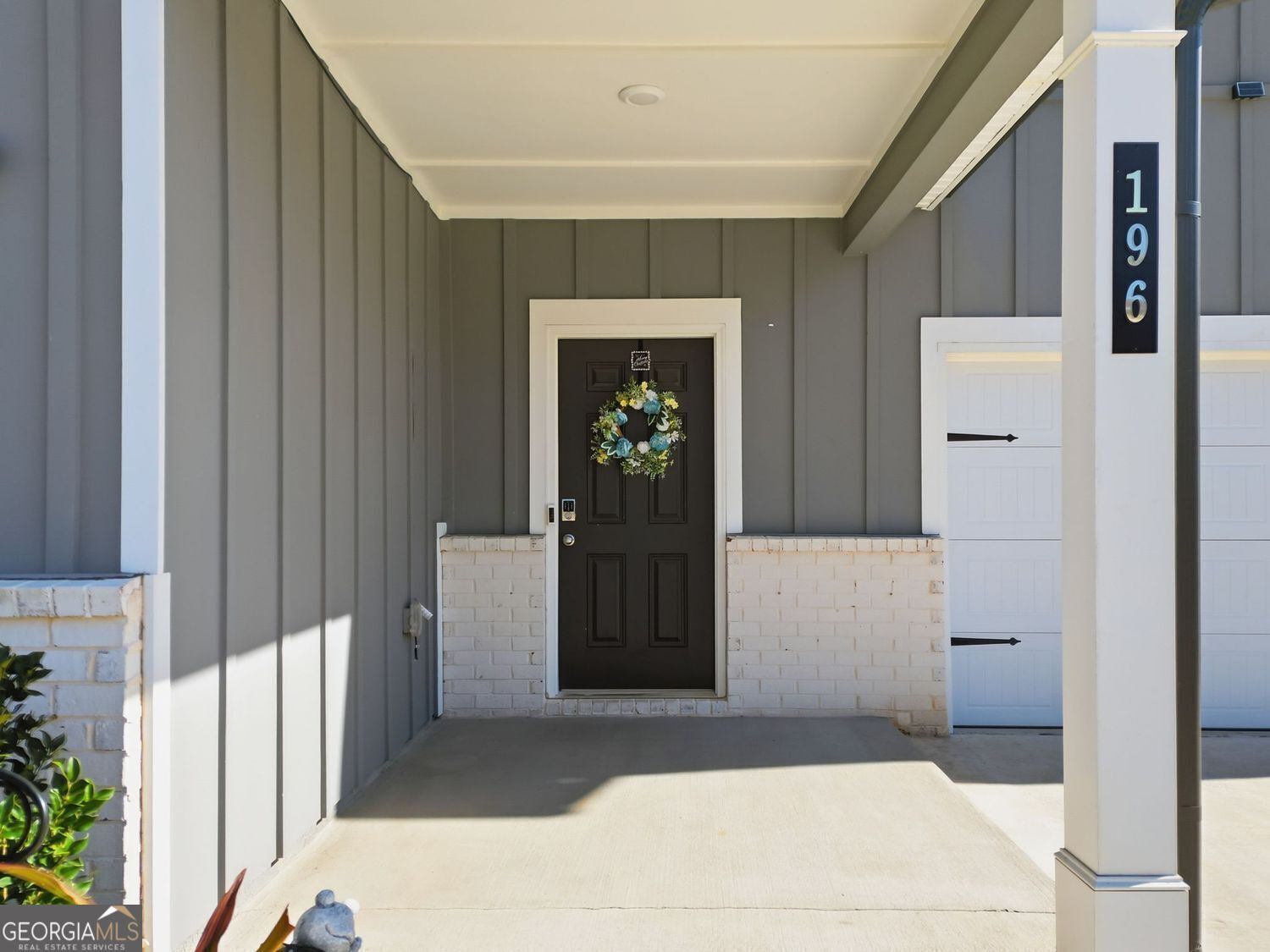 196 Summit Pointe DR