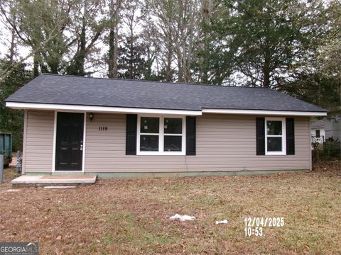 Photo of 1119 George Circle, Griffin, GA 30224 (MLS # 10656061)