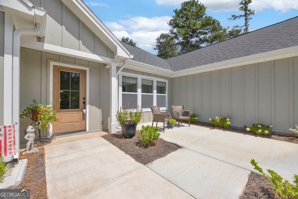 Photo of 268 Park Place Dr, Lavonia, GA 30553 (MLS # 10834366)