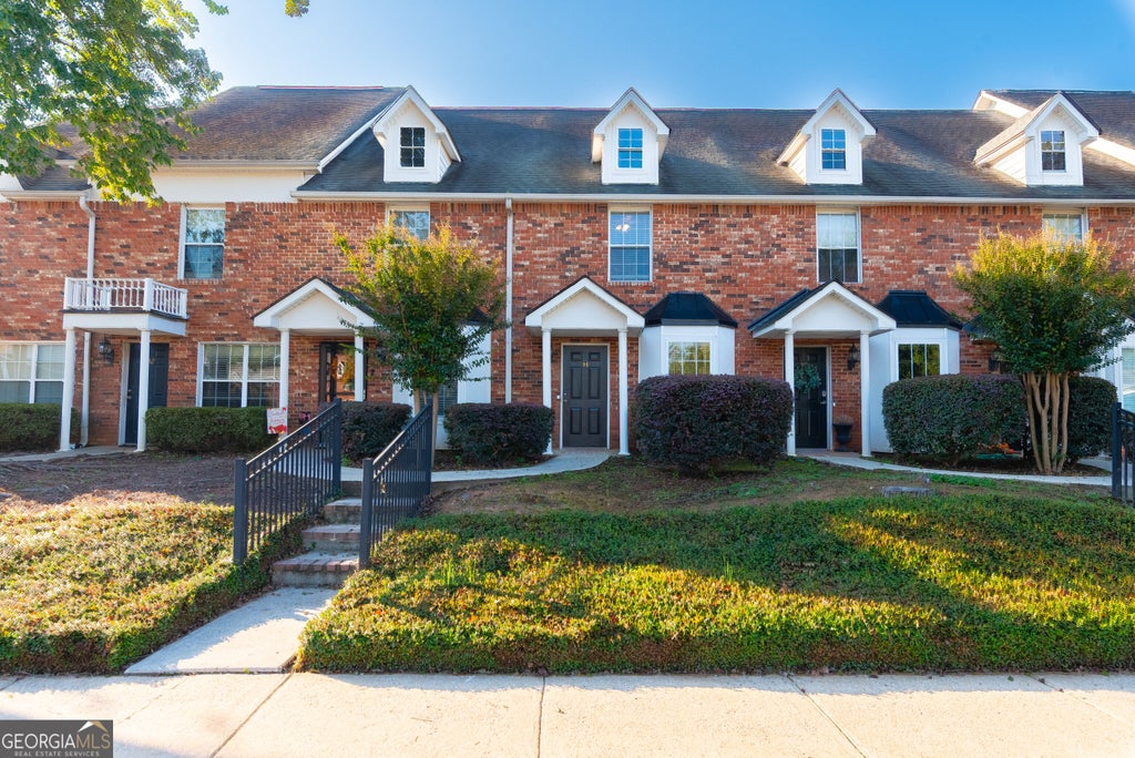 Photo of 34 Intown Place, Fayetteville, GA 30214 (MLS # 10880788)
