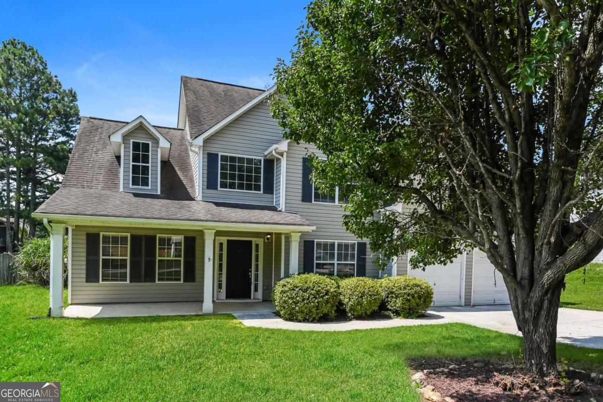 Discover this spacious 5-bedroom, 3.5-bathroom pet-friendly home offering 3,002 sq ft of living space. Embrace the opportunity to make this expansive home your own. Schedule a tour today!