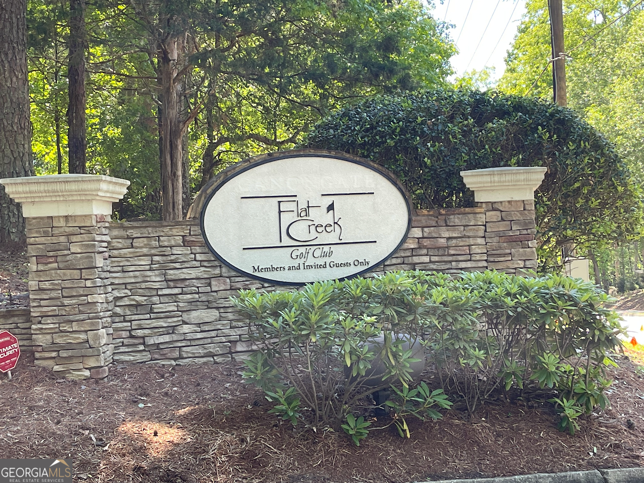 505 Pine CIR
