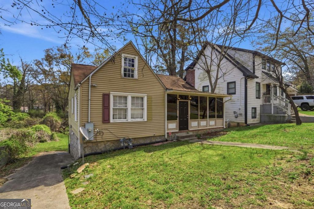 Photo of 868 Rochelle Drive SW, Atlanta, GA 30310 (MLS # 10718922)